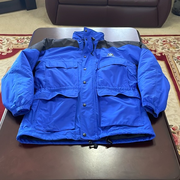 COPY - BMW coat - Picture 4 of 17